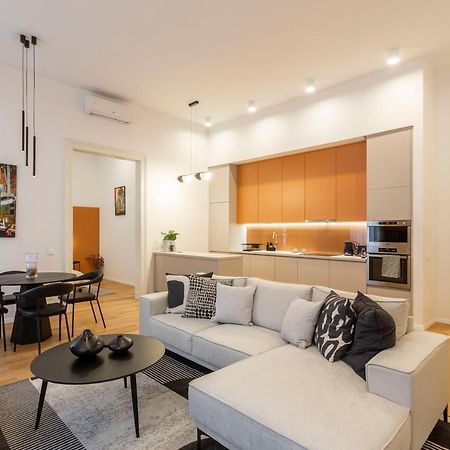 Luxurious Minimalist Residence With Sauna By Prestige Homes Budapest Ngoại thất bức ảnh