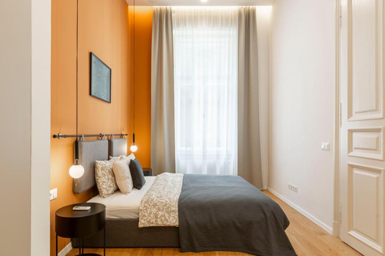 Luxurious Minimalist Residence With Sauna By Prestige Homes Budapest Ngoại thất bức ảnh